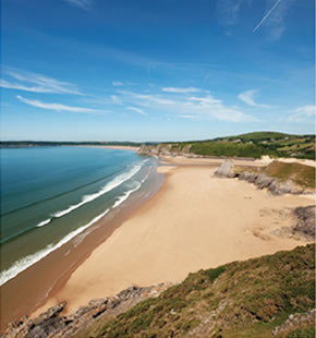 The Heatherslade is perfectly located overlooking the cliffs and the sea